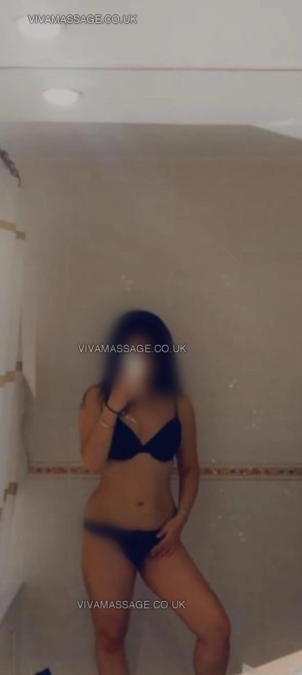 Photo 6 of Alexandra_USA25