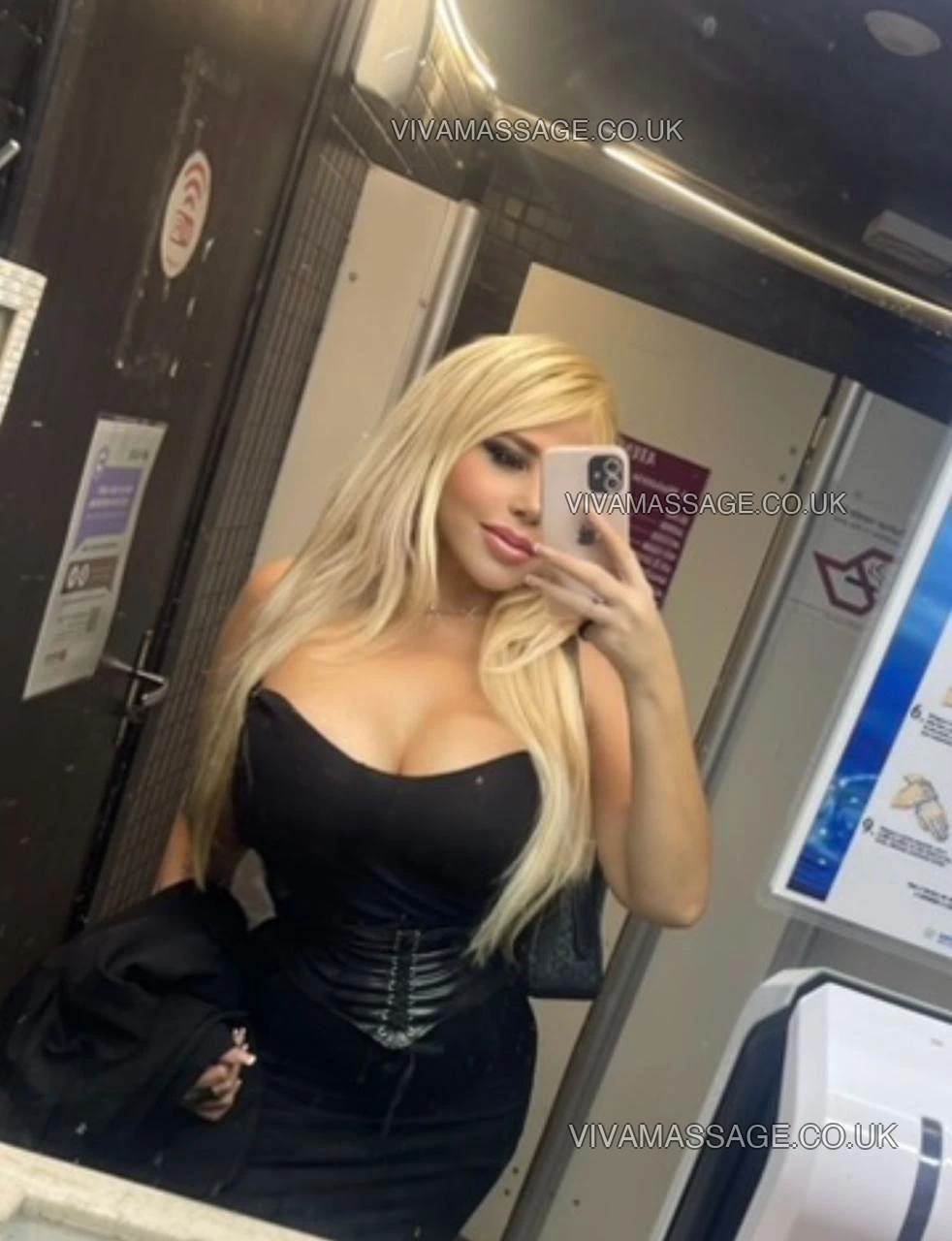 Photo 5 of Sophie Blond