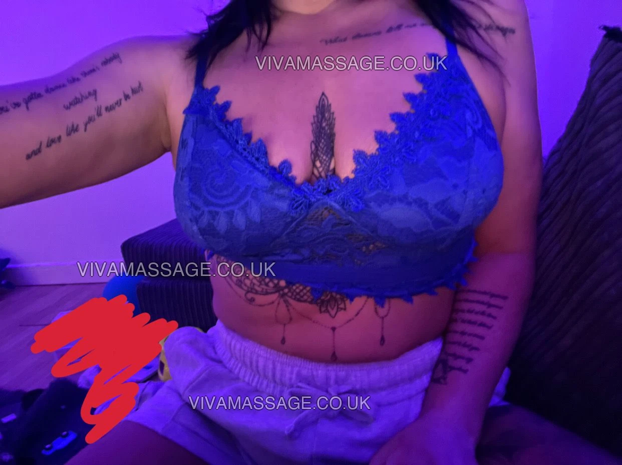 Photo 12 of LusciousLucy<3