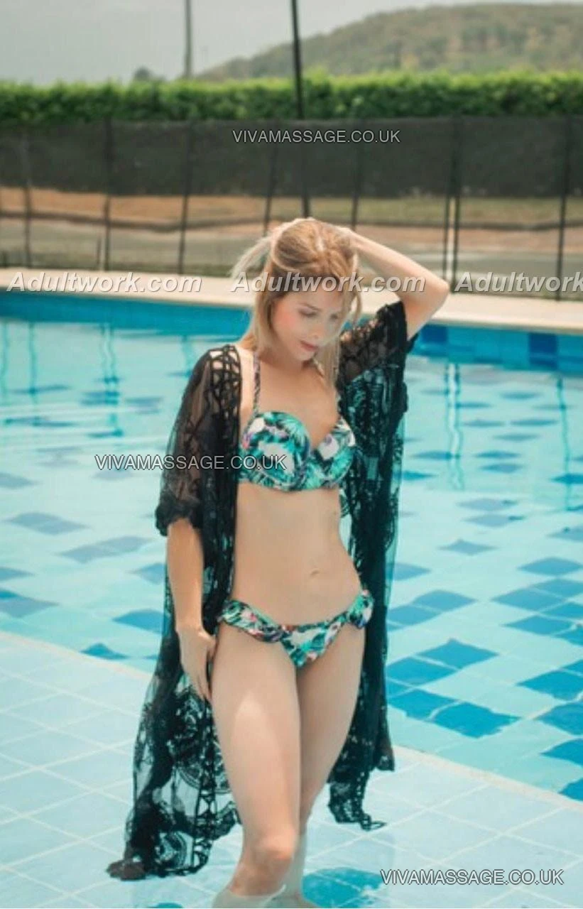 Photo 22 of Hanna Sweet