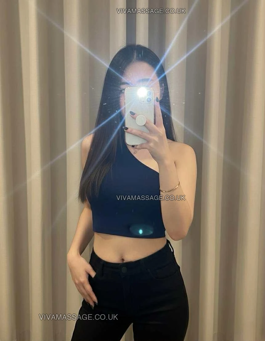 Photo 37 of Elly Sexy TH Girl XX