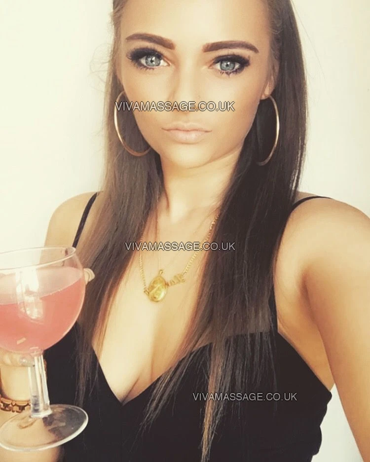 Photo 38 of larissa-rabbit