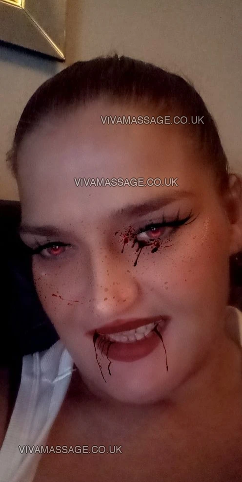 Photo 16 of Sexy.blonde.Roxy