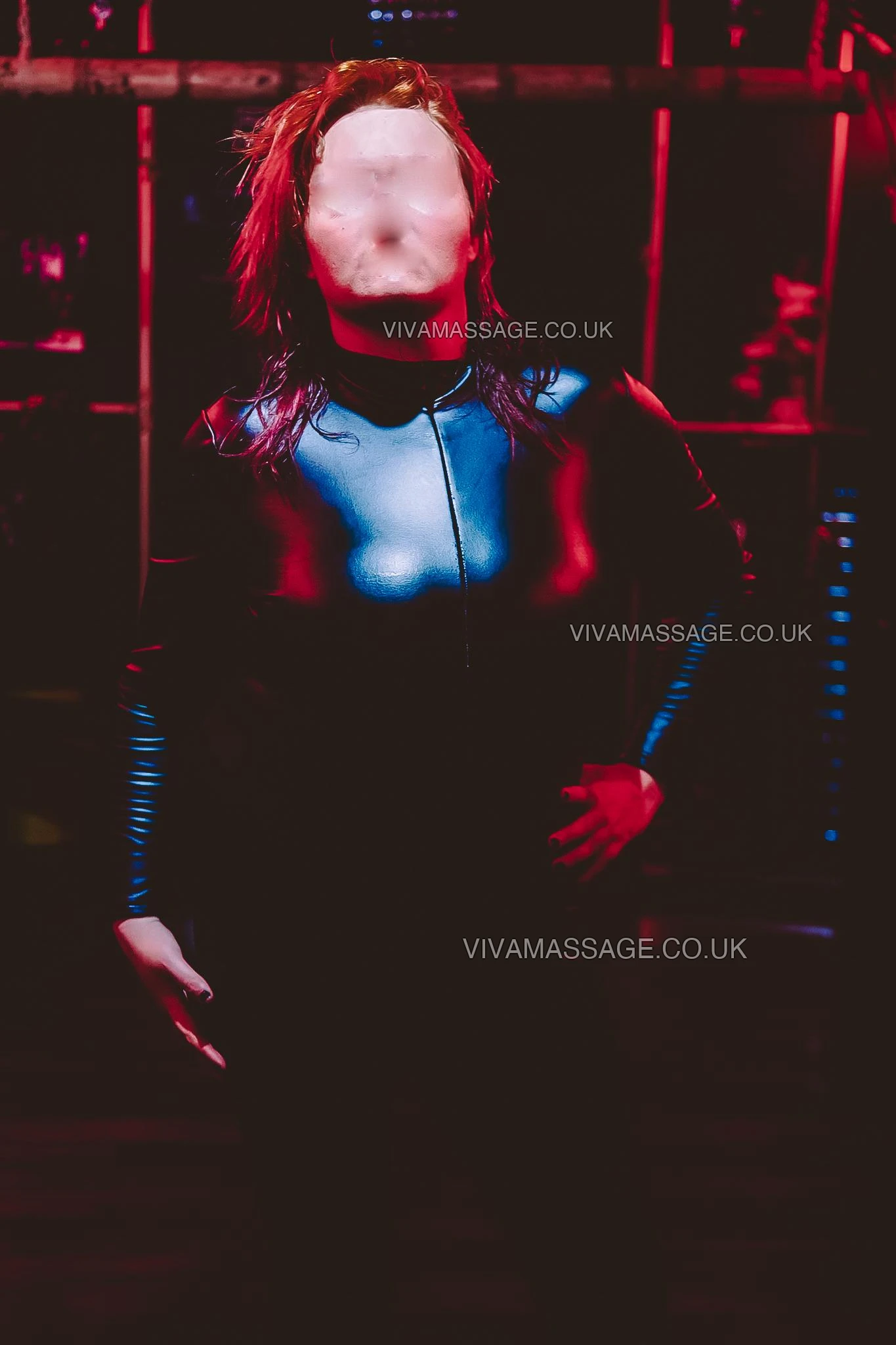 Photo 4 of curvyaltbabe