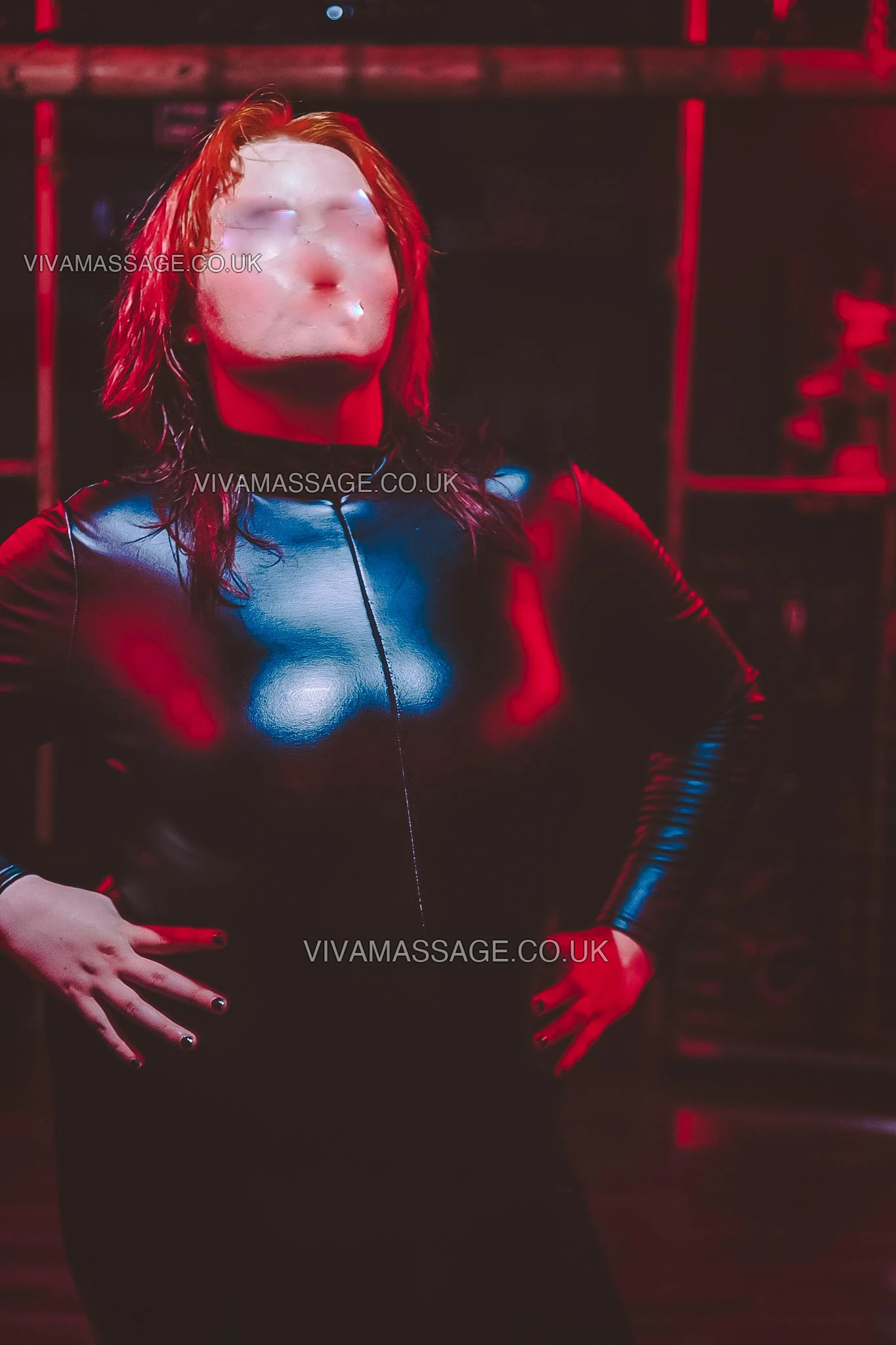 Photo 7 of curvyaltbabe