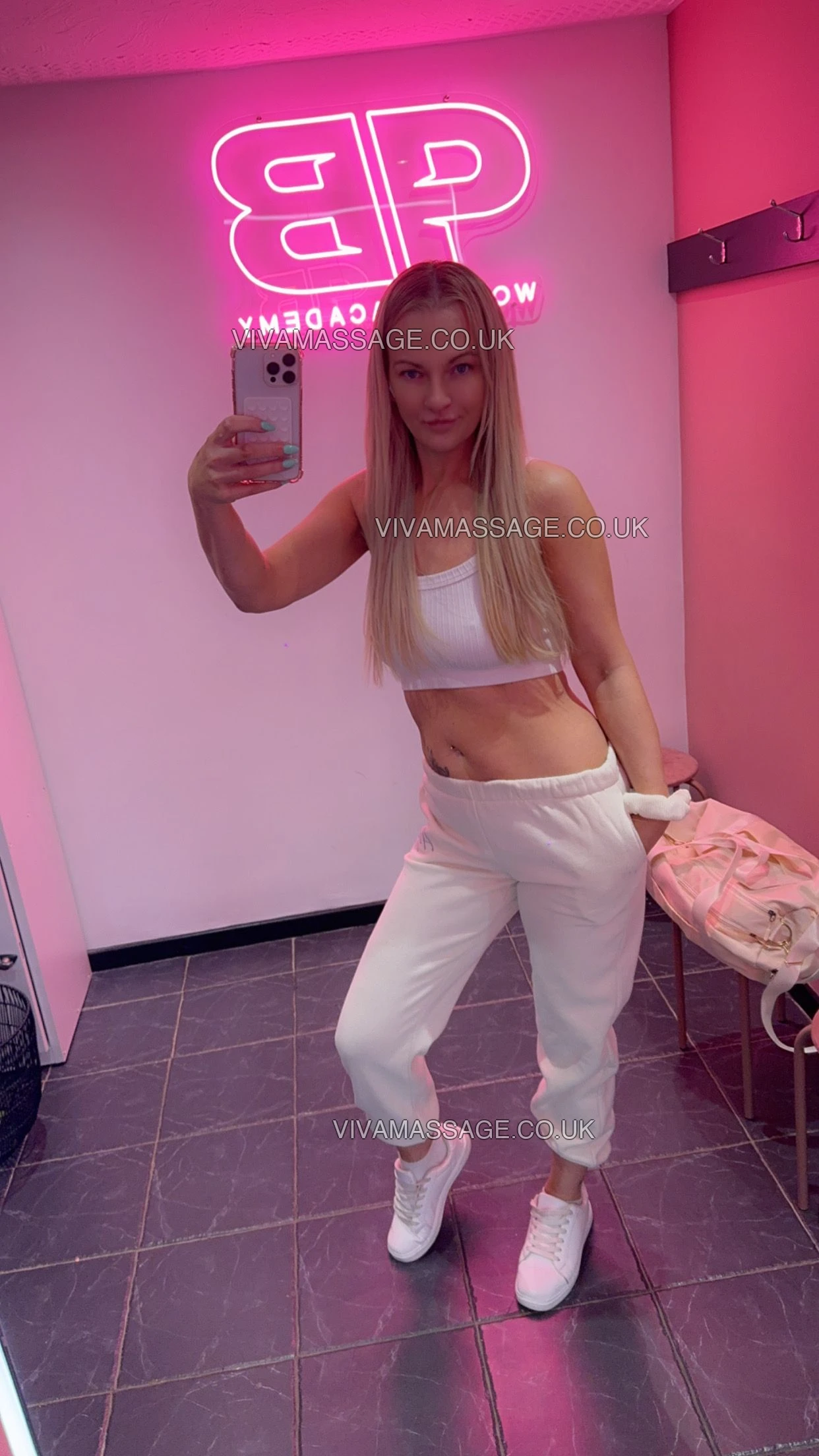 Photo 72 of honeybee242