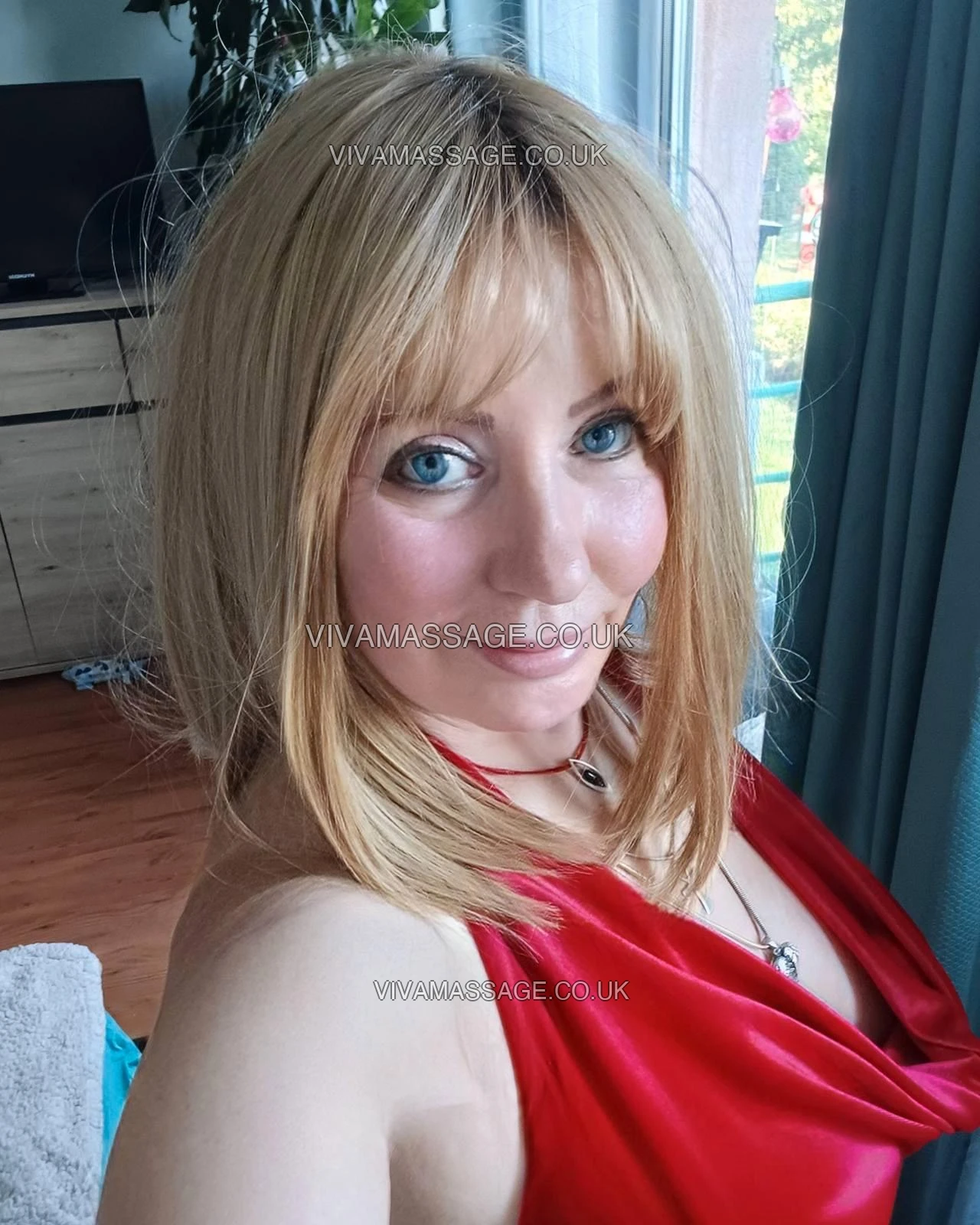 Photo 2 of Voluptuous Vivica X