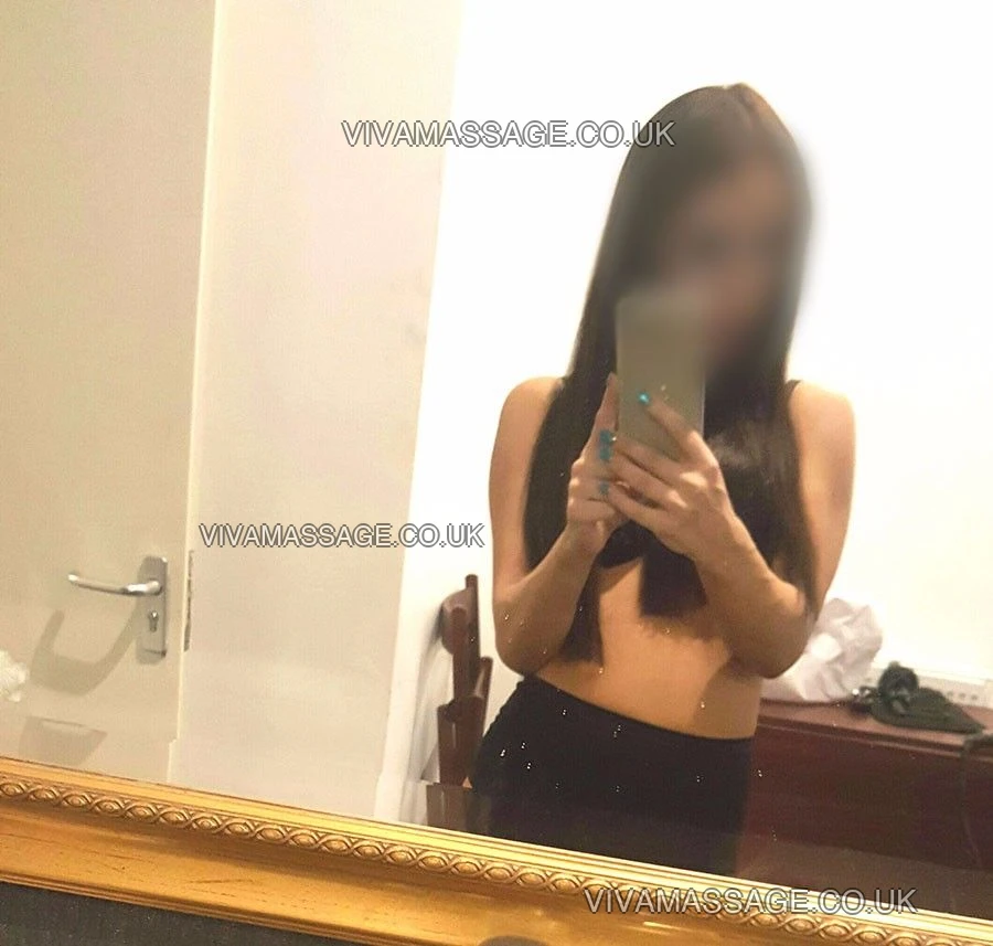 Photo 7 of English Rose Roxanne