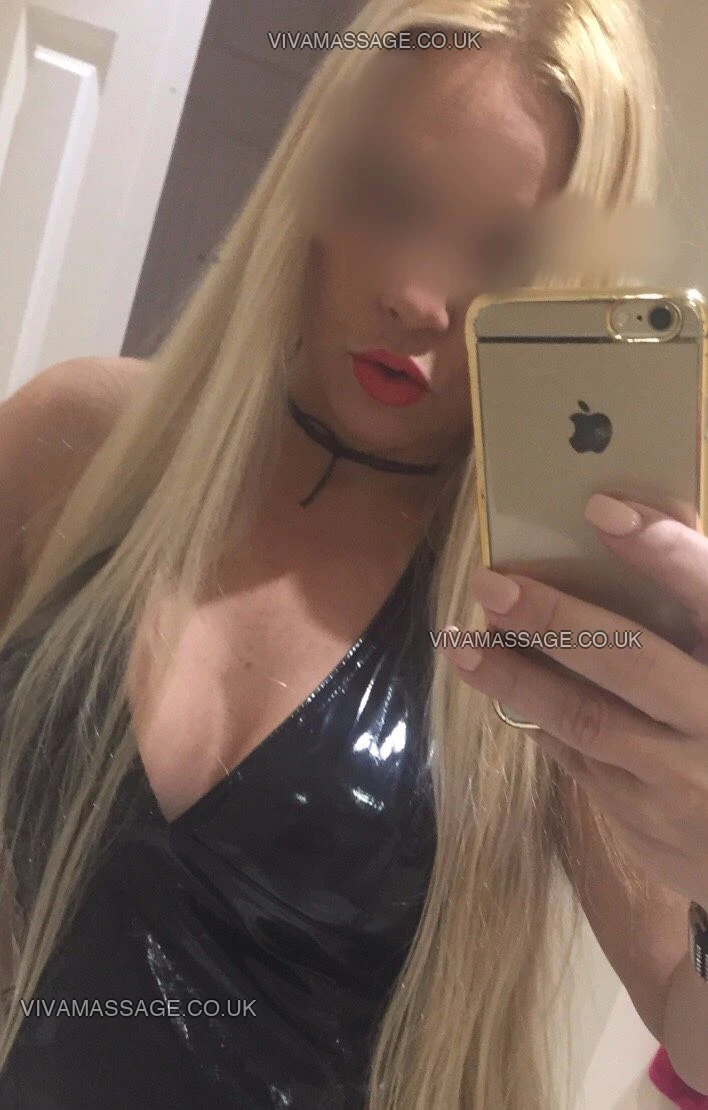 Photo 2 of bellablond