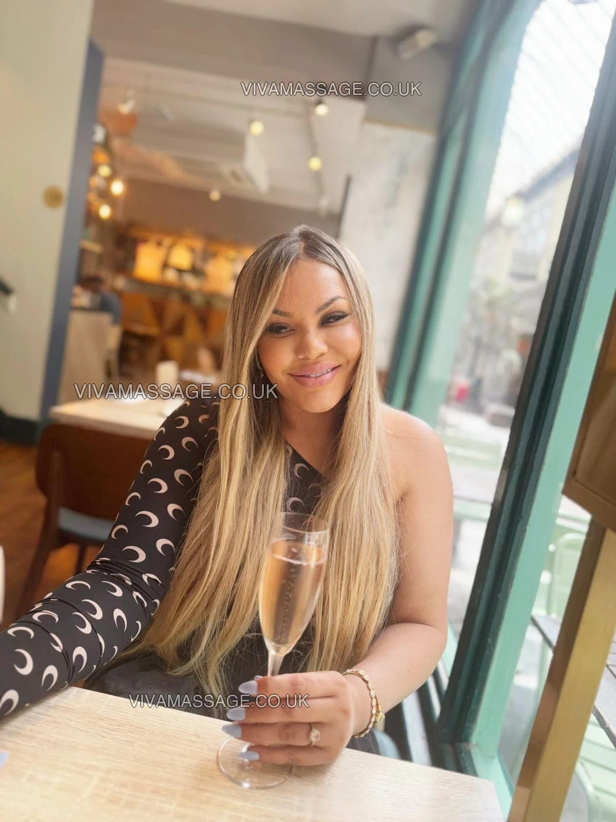 Photo 6 of Valentina_Busty_38EE