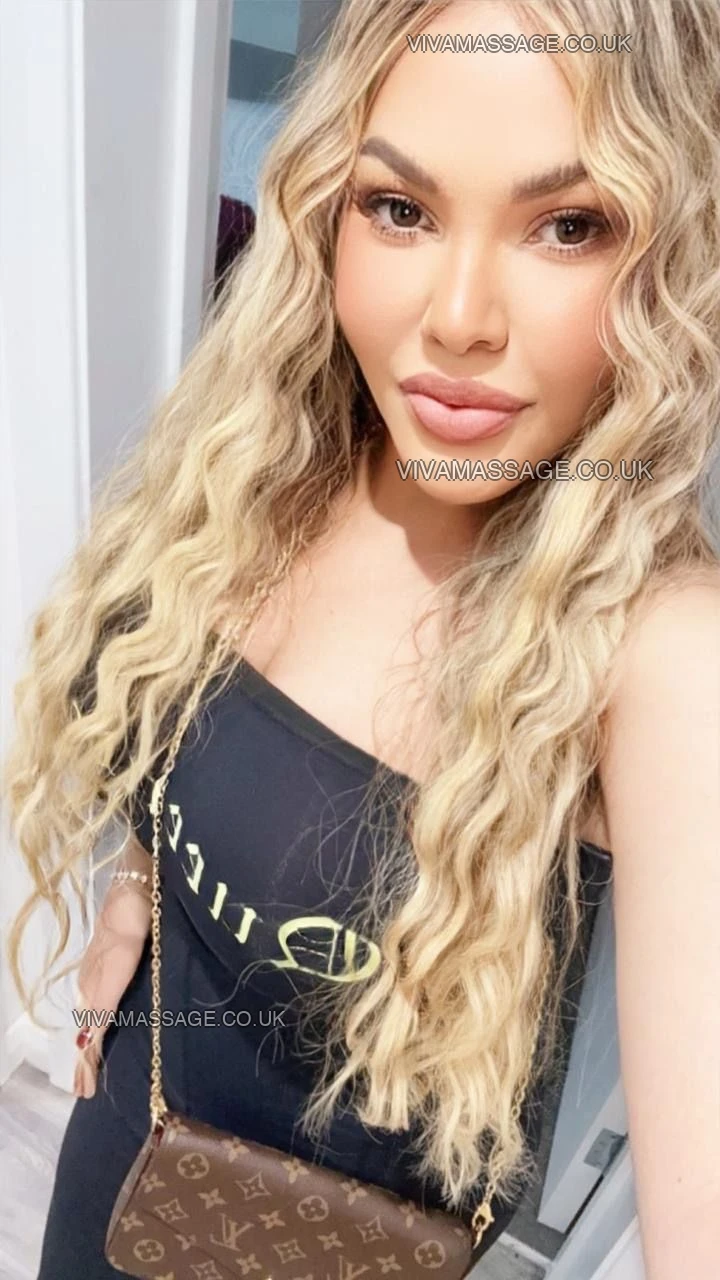 Photo 12 of Valentina_Busty_38EE