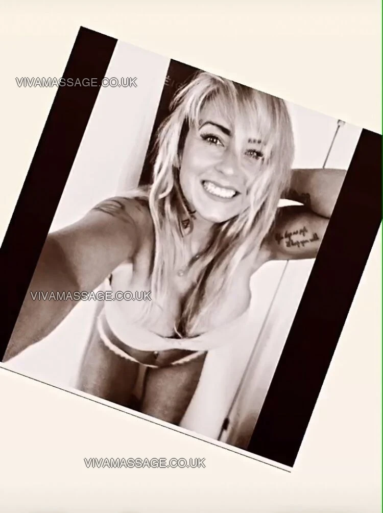 Photo 34 of Dirtydoll18