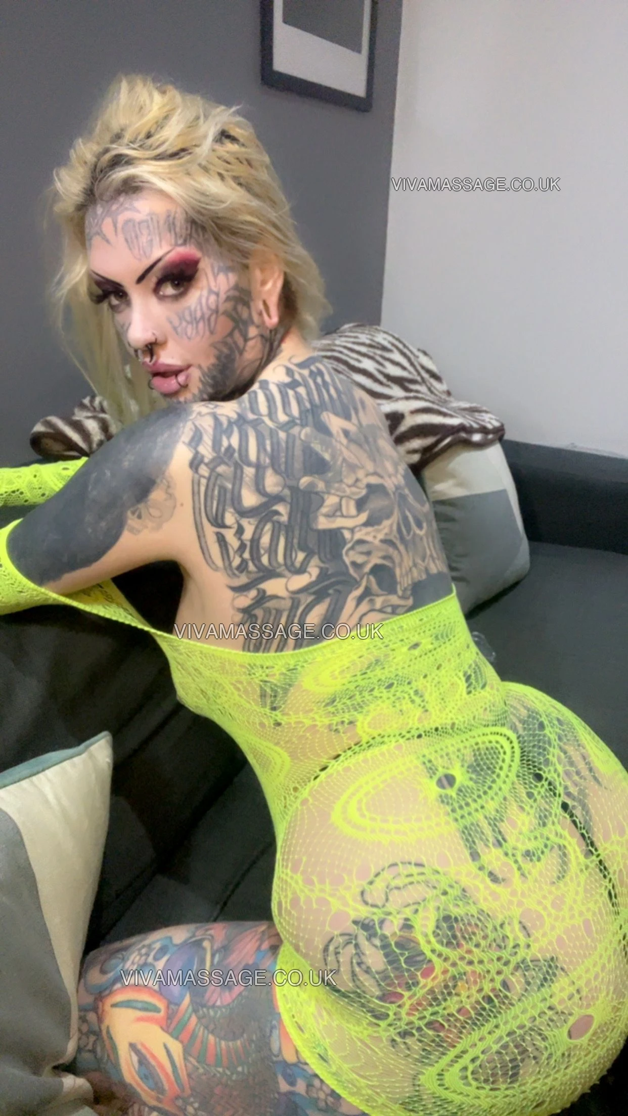 Photo 3 of khaleesiBaby