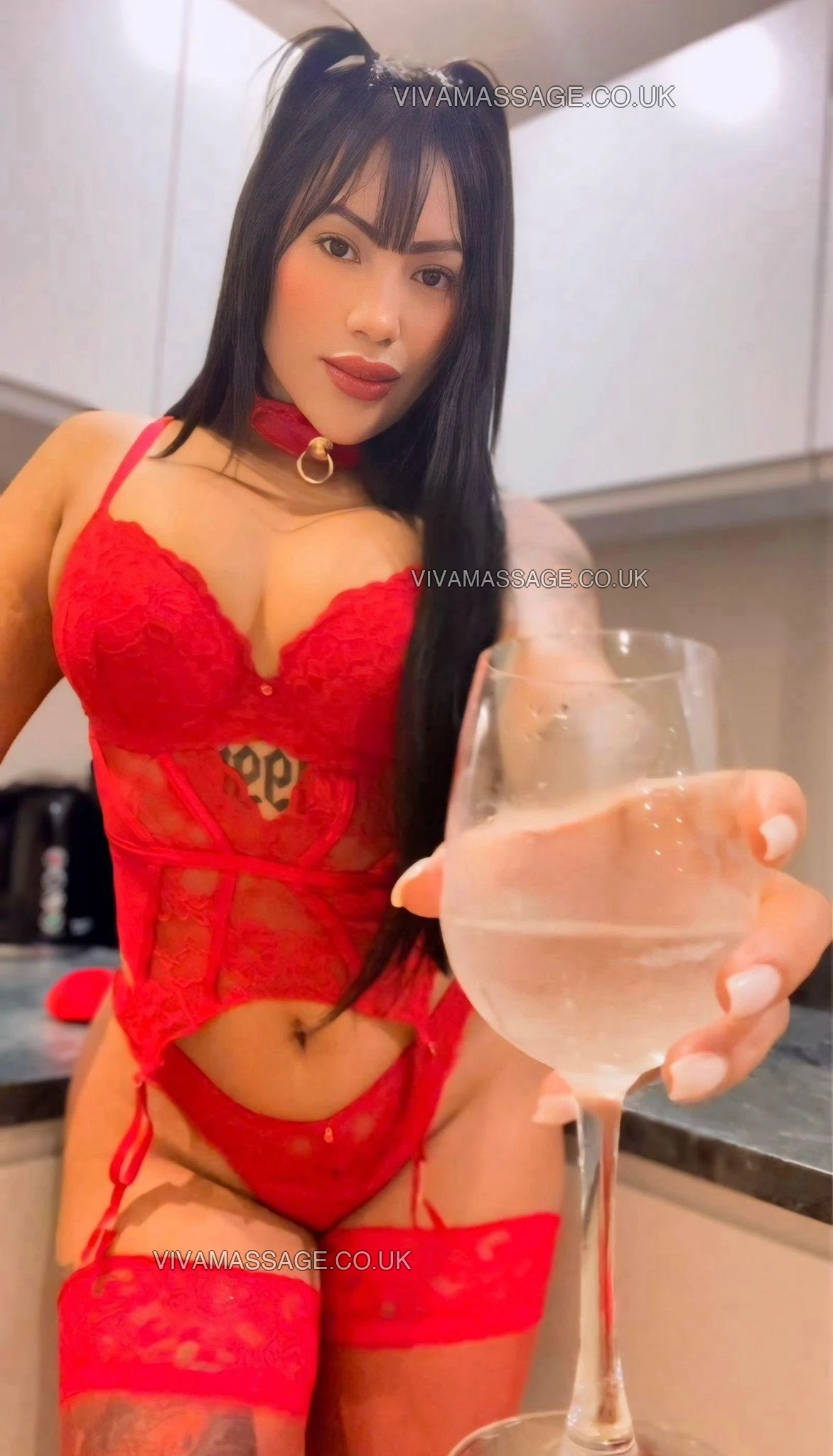 Photo 96 of BRAZILIAN_PARTYGIRL_