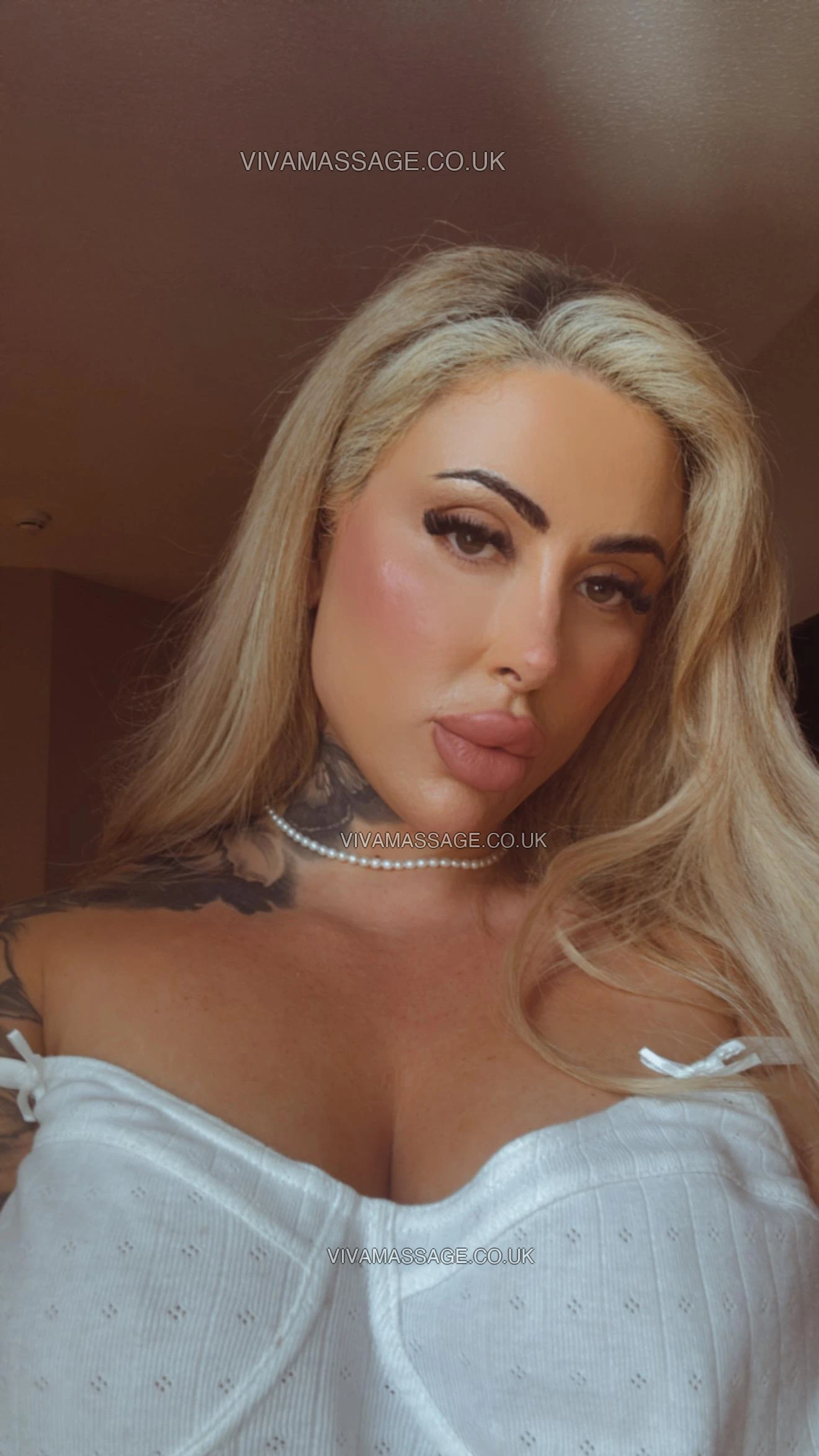 Photo 15 of britishGABRIELLA_