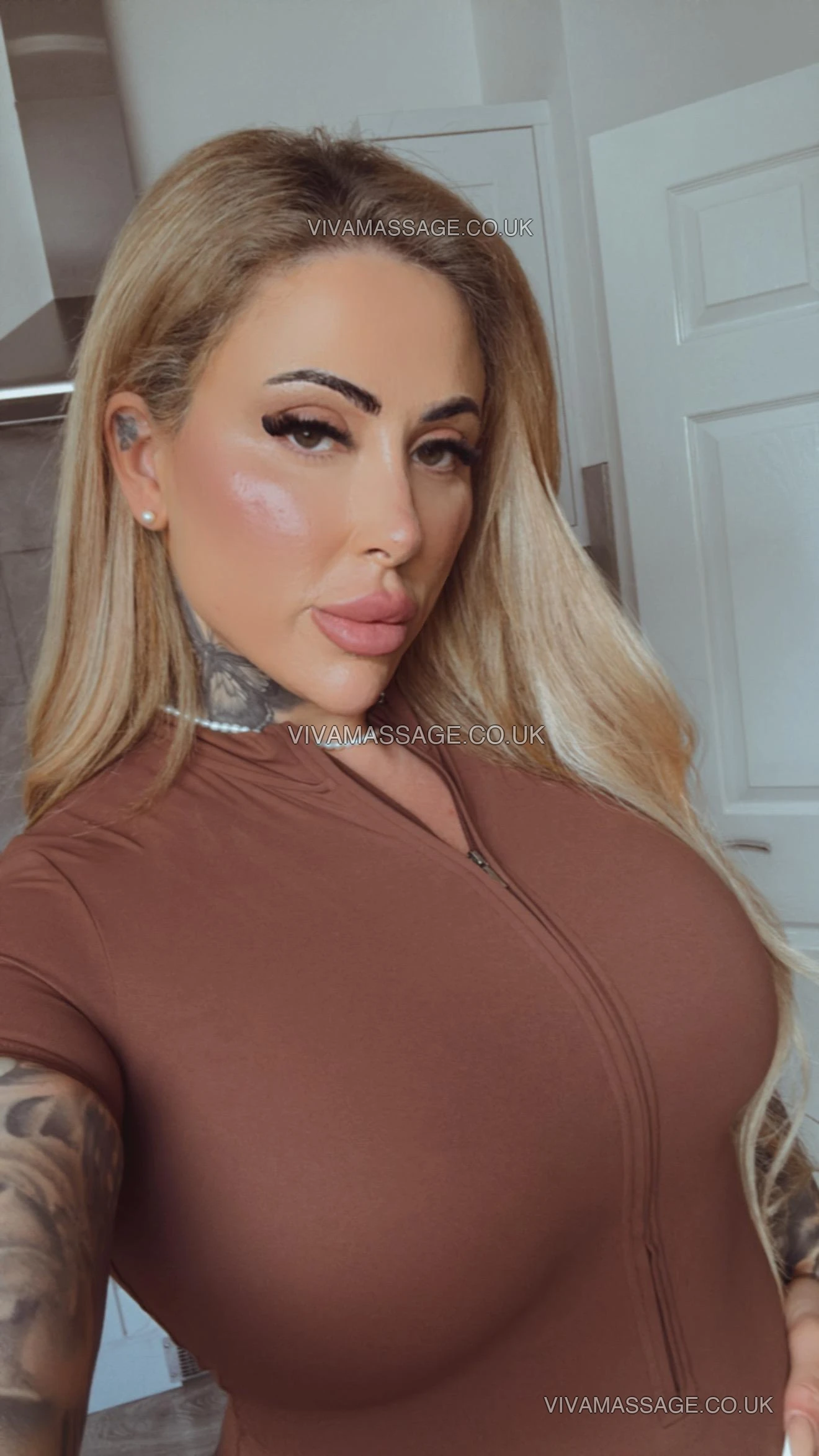 Photo 22 of britishGABRIELLA_