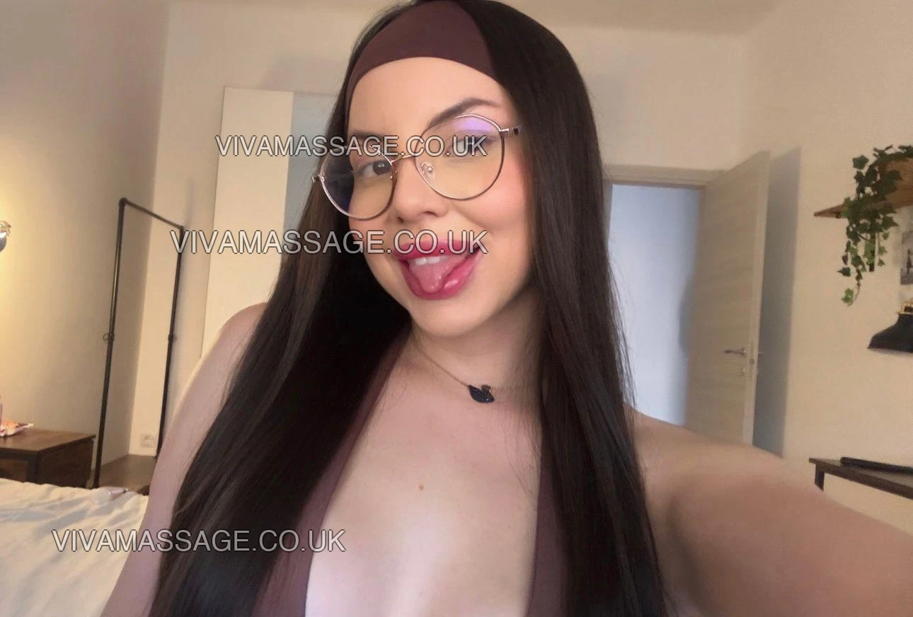 Photo 6 of Giullia-YourGFE