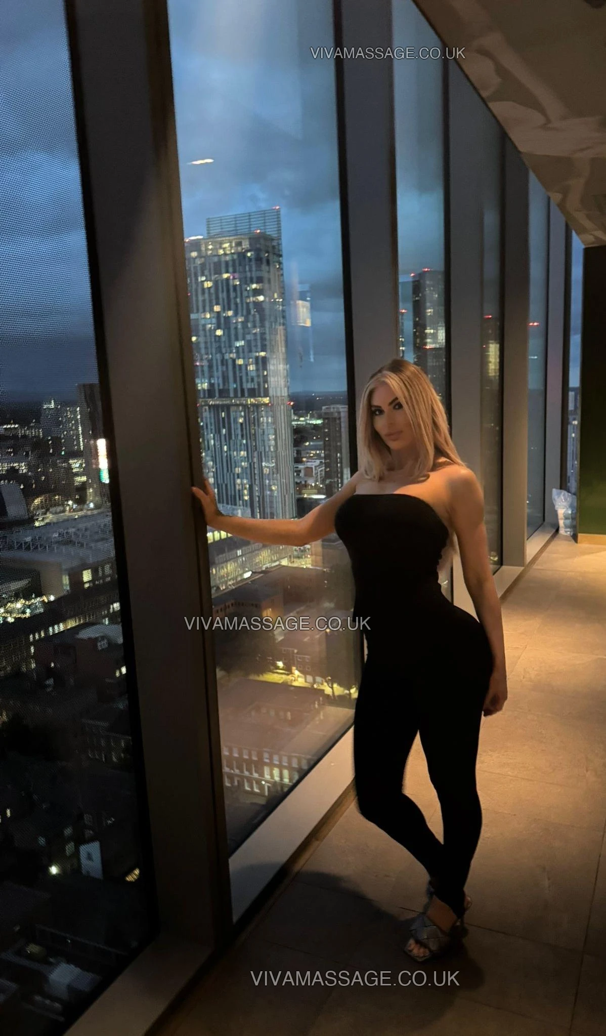 Photo 21 of English_Lottie_xx