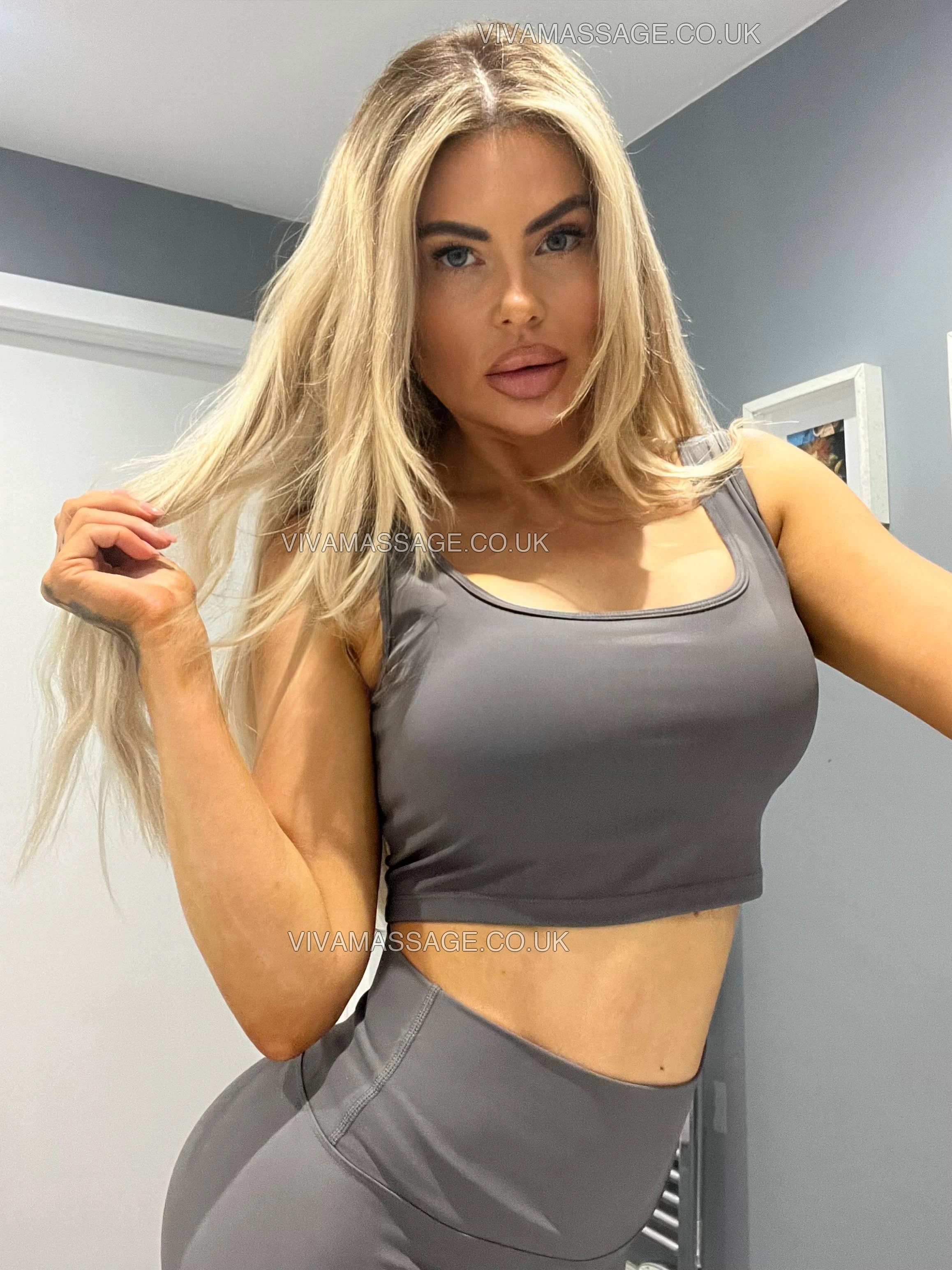 Photo 23 of English_Lottie_xx