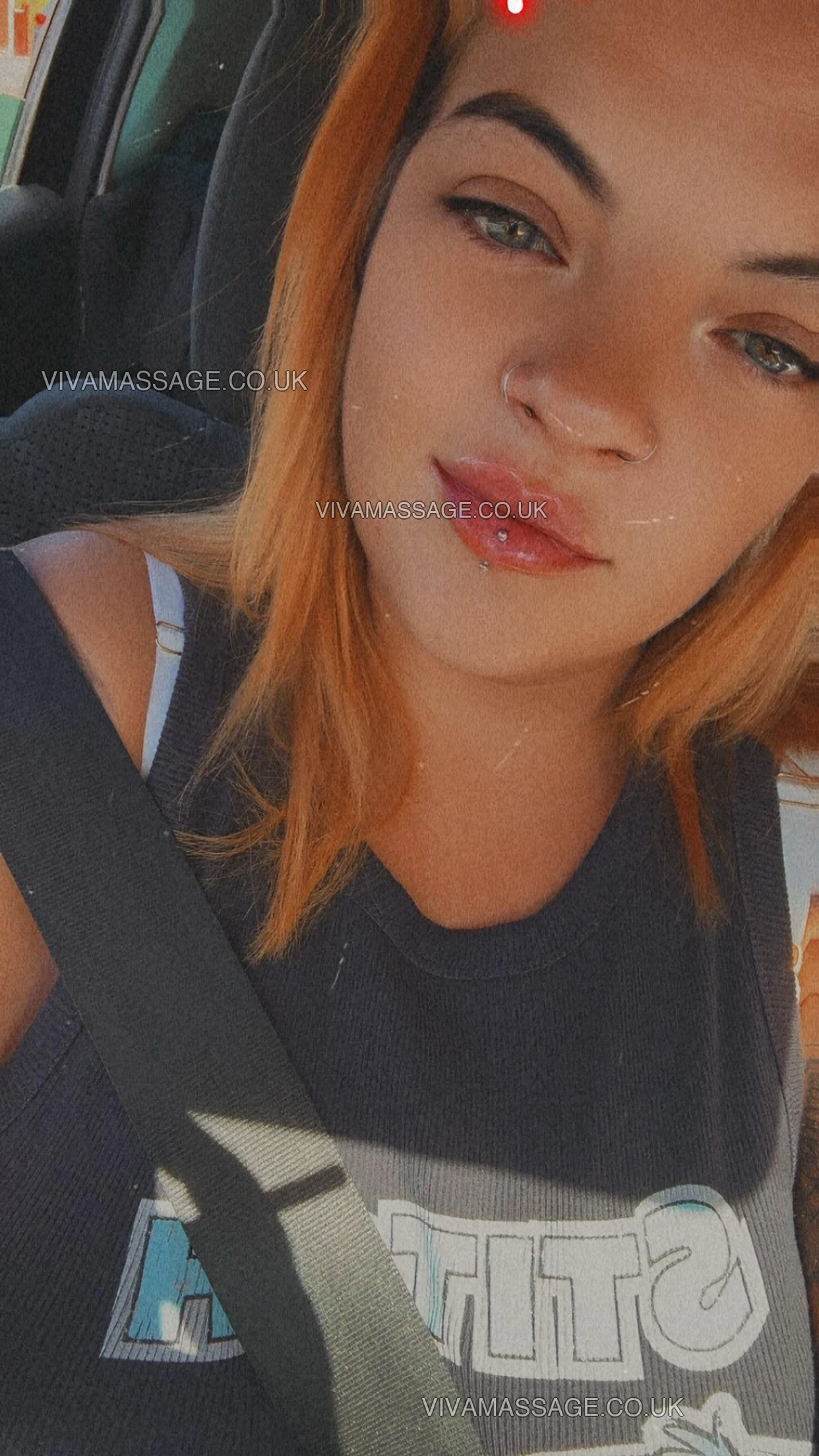 Photo 1 of CurvyQueen32