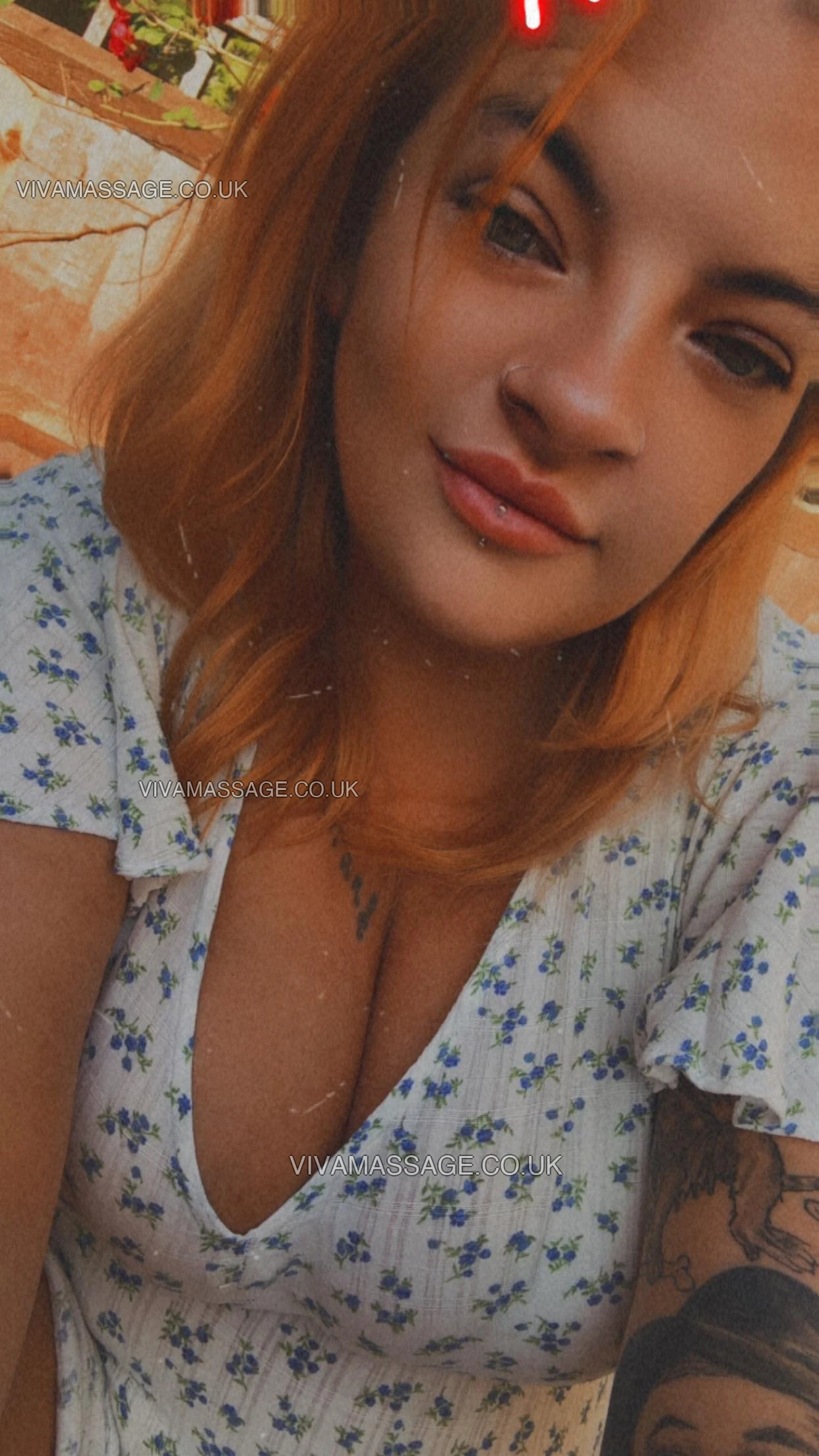 Photo 2 of CurvyQueen32