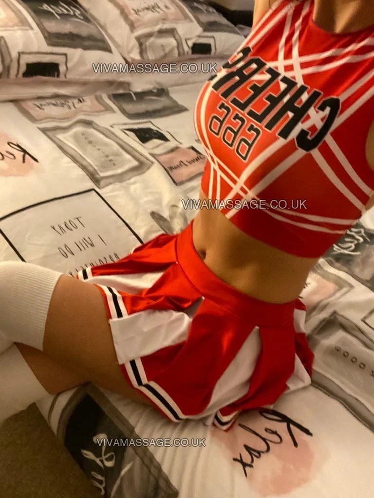 Photo 16 of Emily Thorne