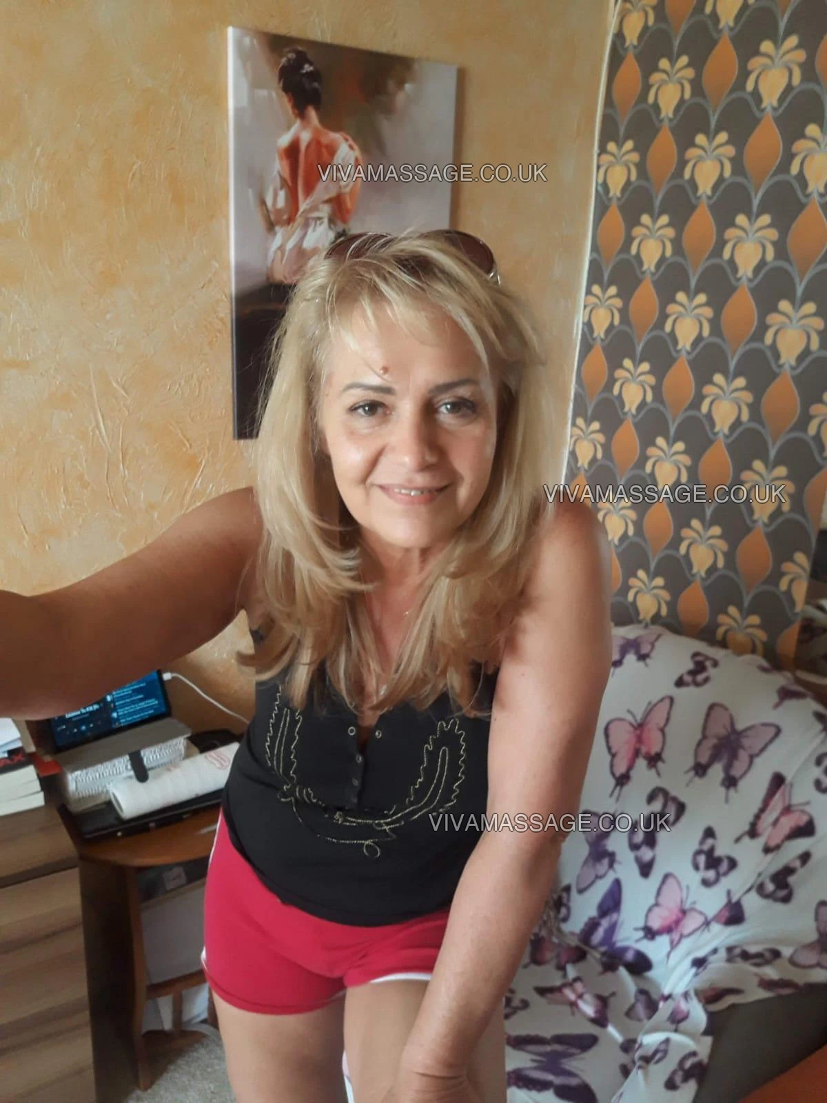 Photo 1 of Magical-Hands-Camila