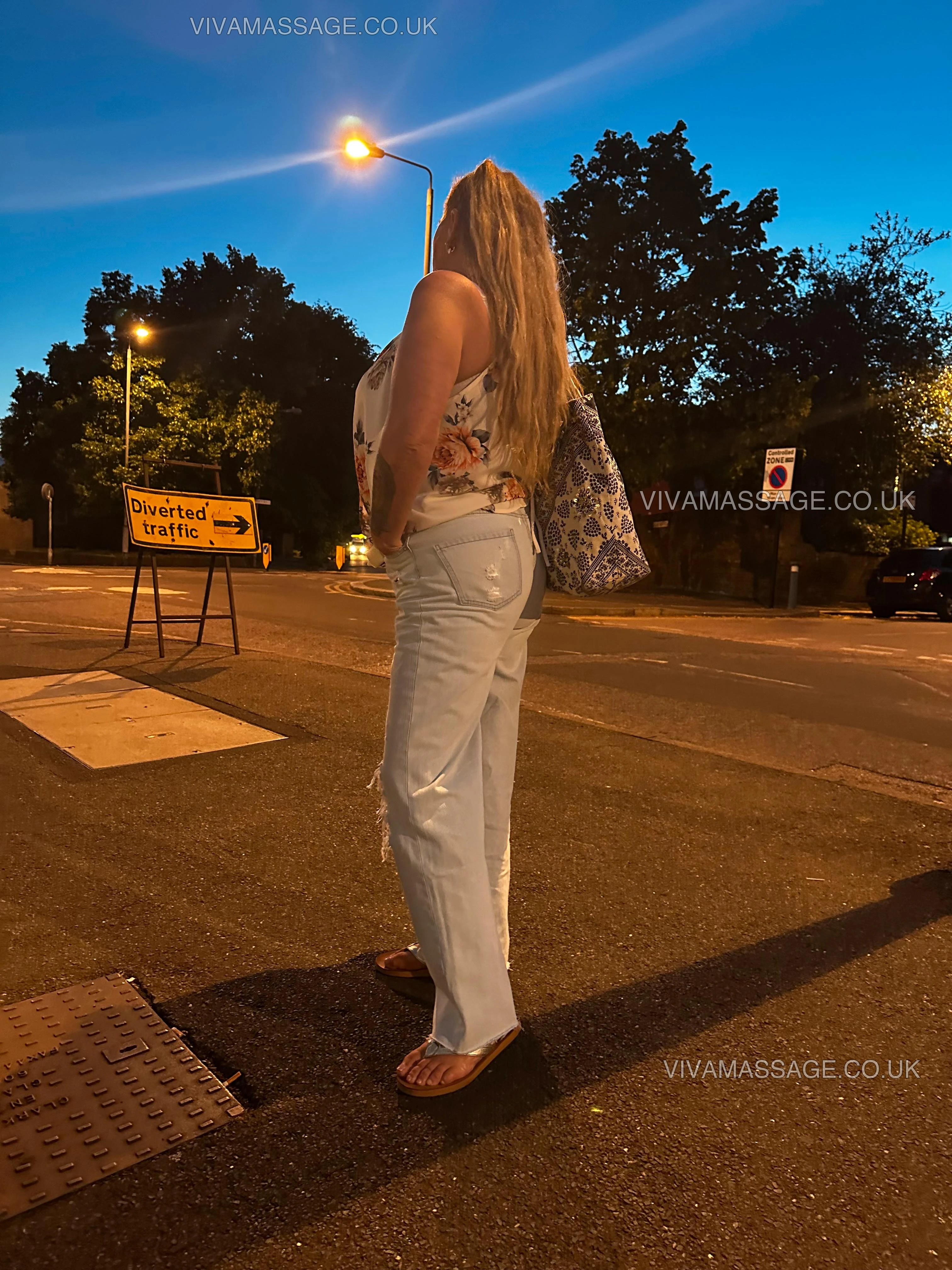 Photo 2 of Suzy Diamond