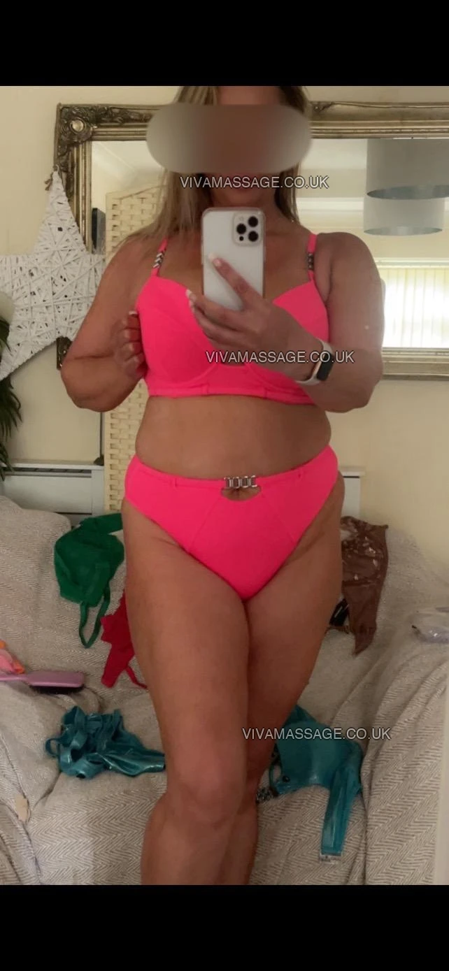 Photo 28 of bustyenglishrose