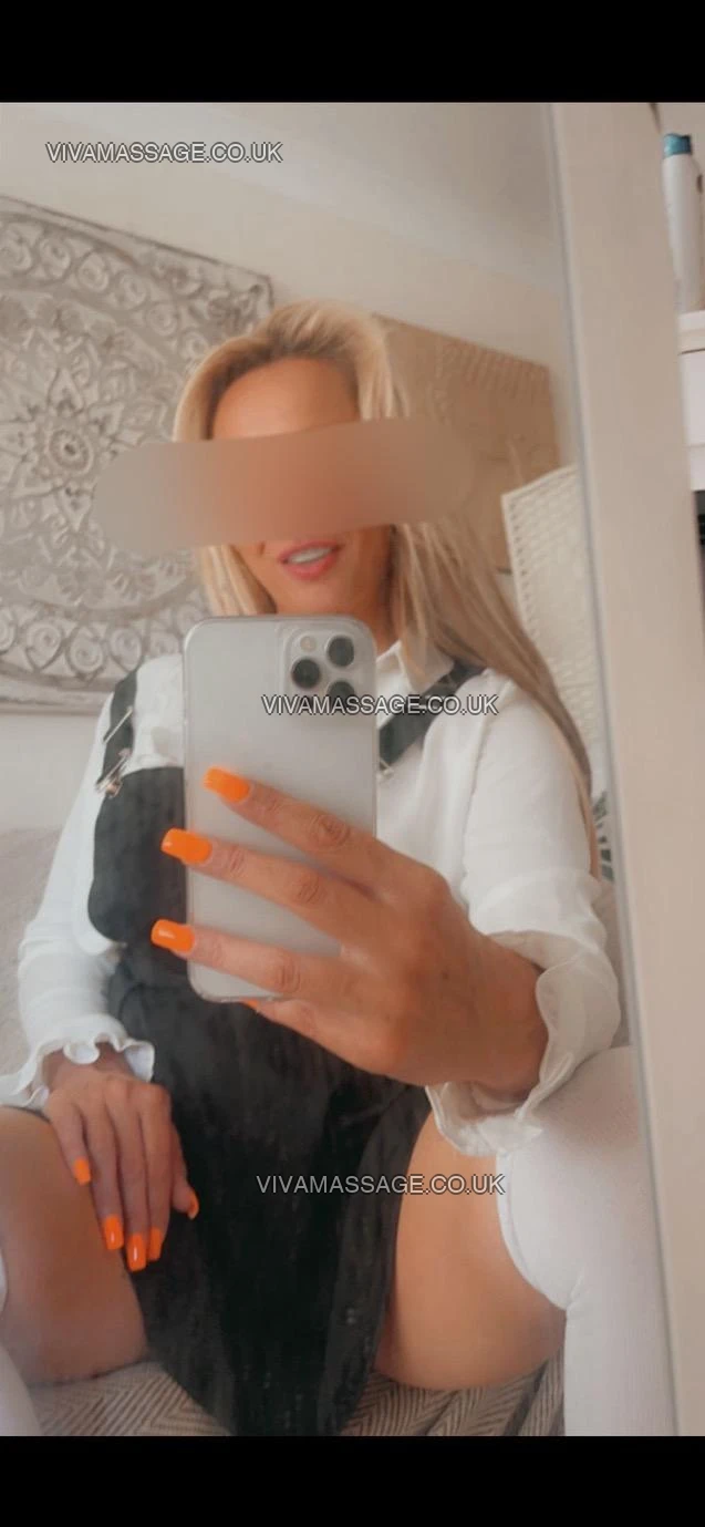 Photo 16 of bustyenglishrose