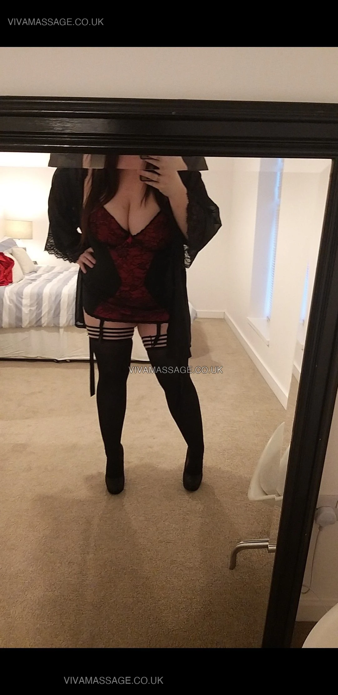Photo 4 of curvyscarlettxx