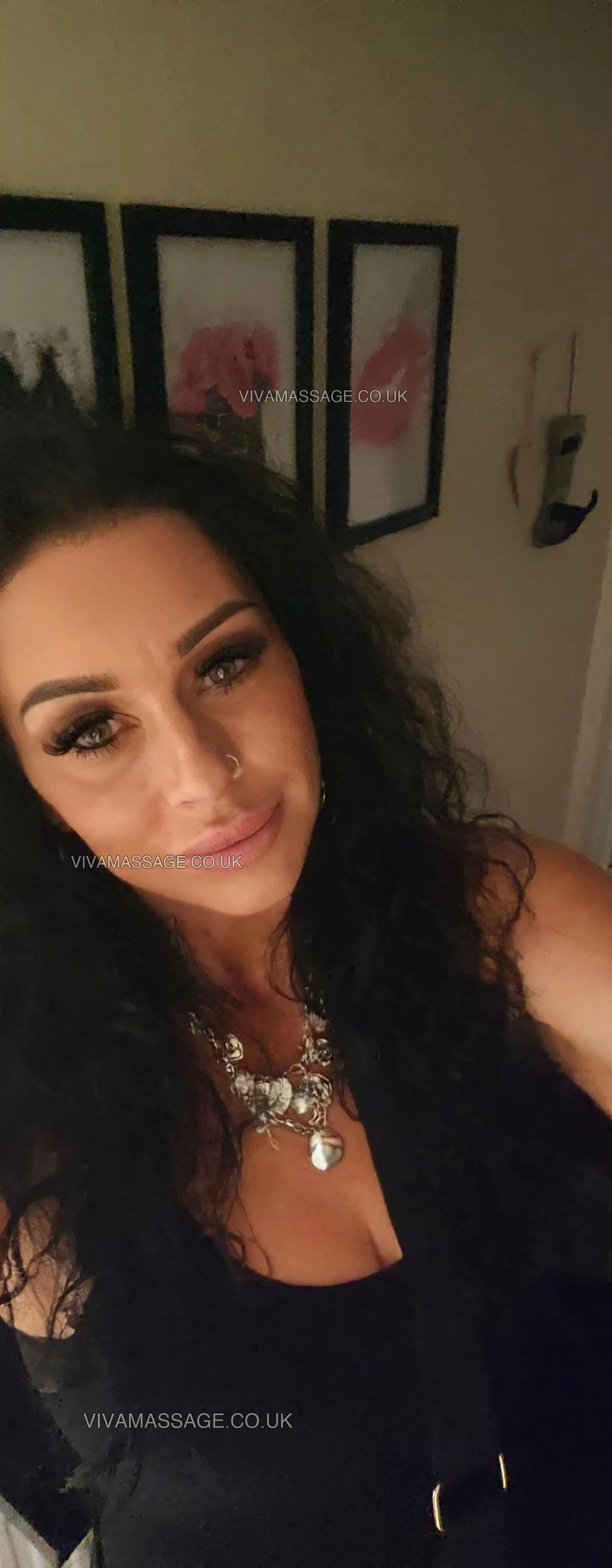 Photo 6 of English beauty holly