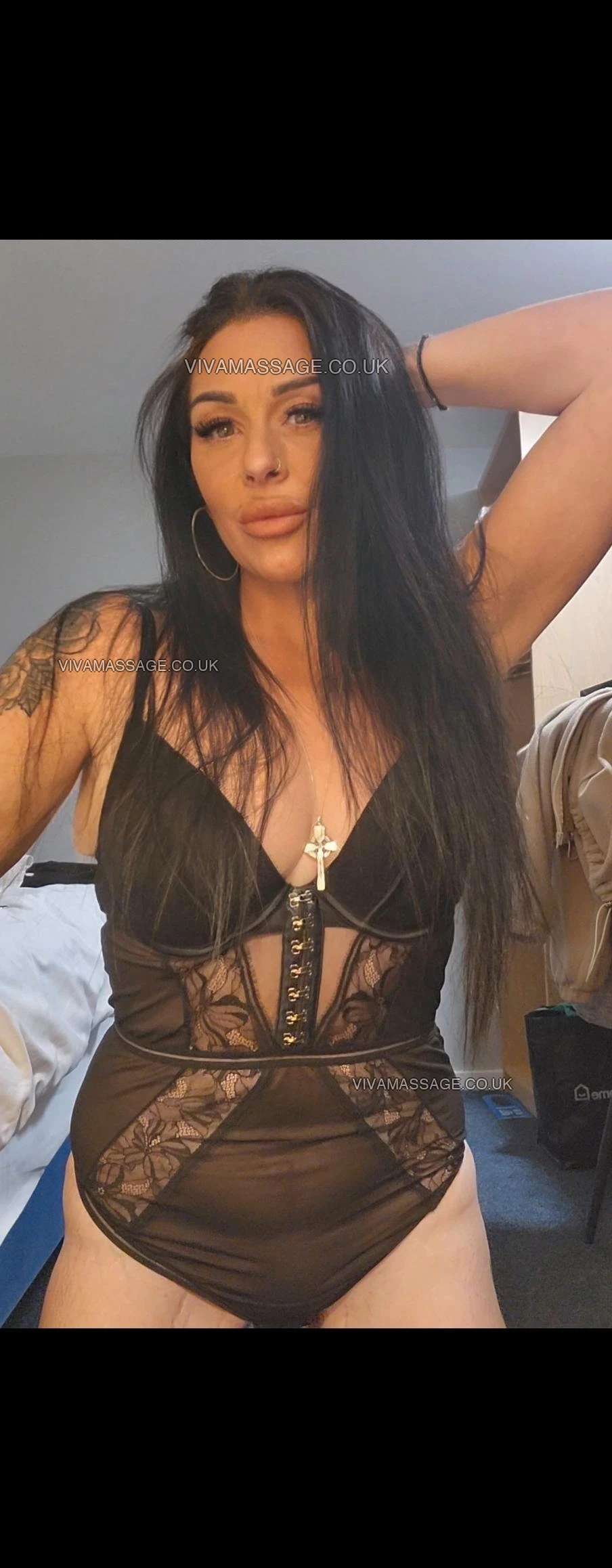 Photo 8 of English beauty holly