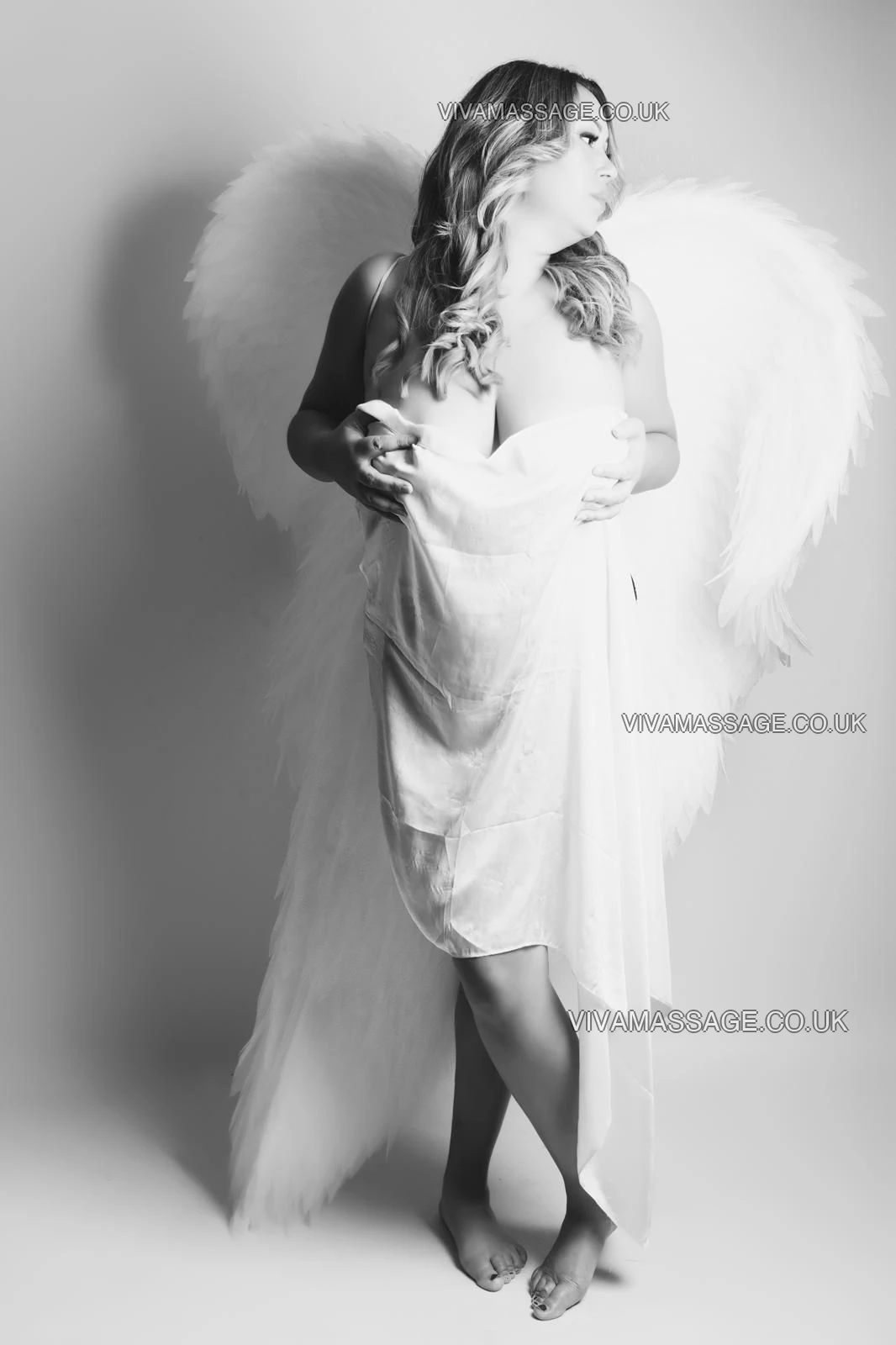 Photo 1 of Curvy Cora's Caress