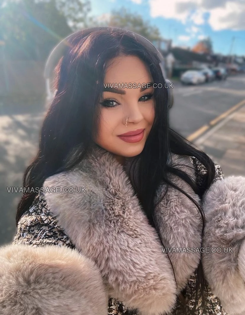 Photo 5 of Lola_Bennett