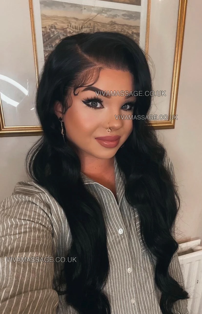 Photo 7 of Lola_Bennett