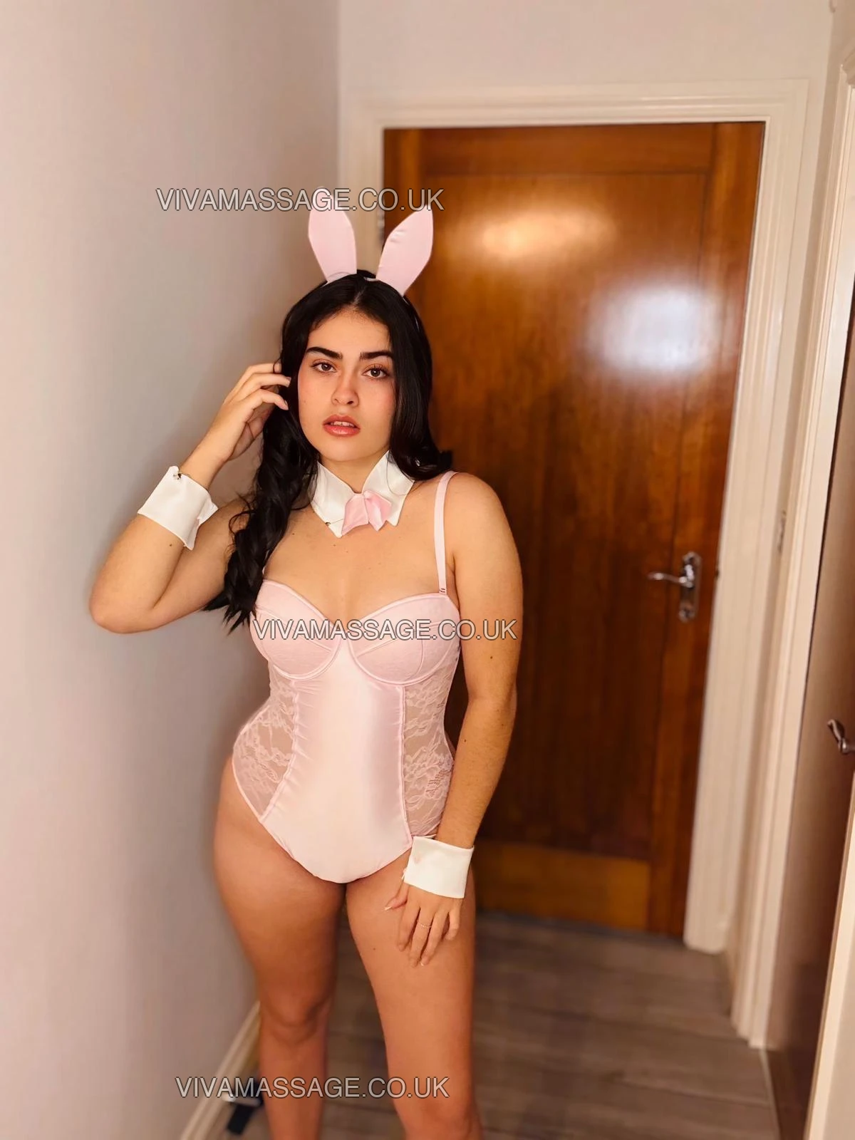 Photo 41 of Bianca-bella