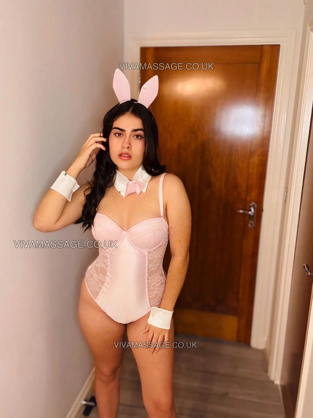 Photo 44 of Bianca-bella