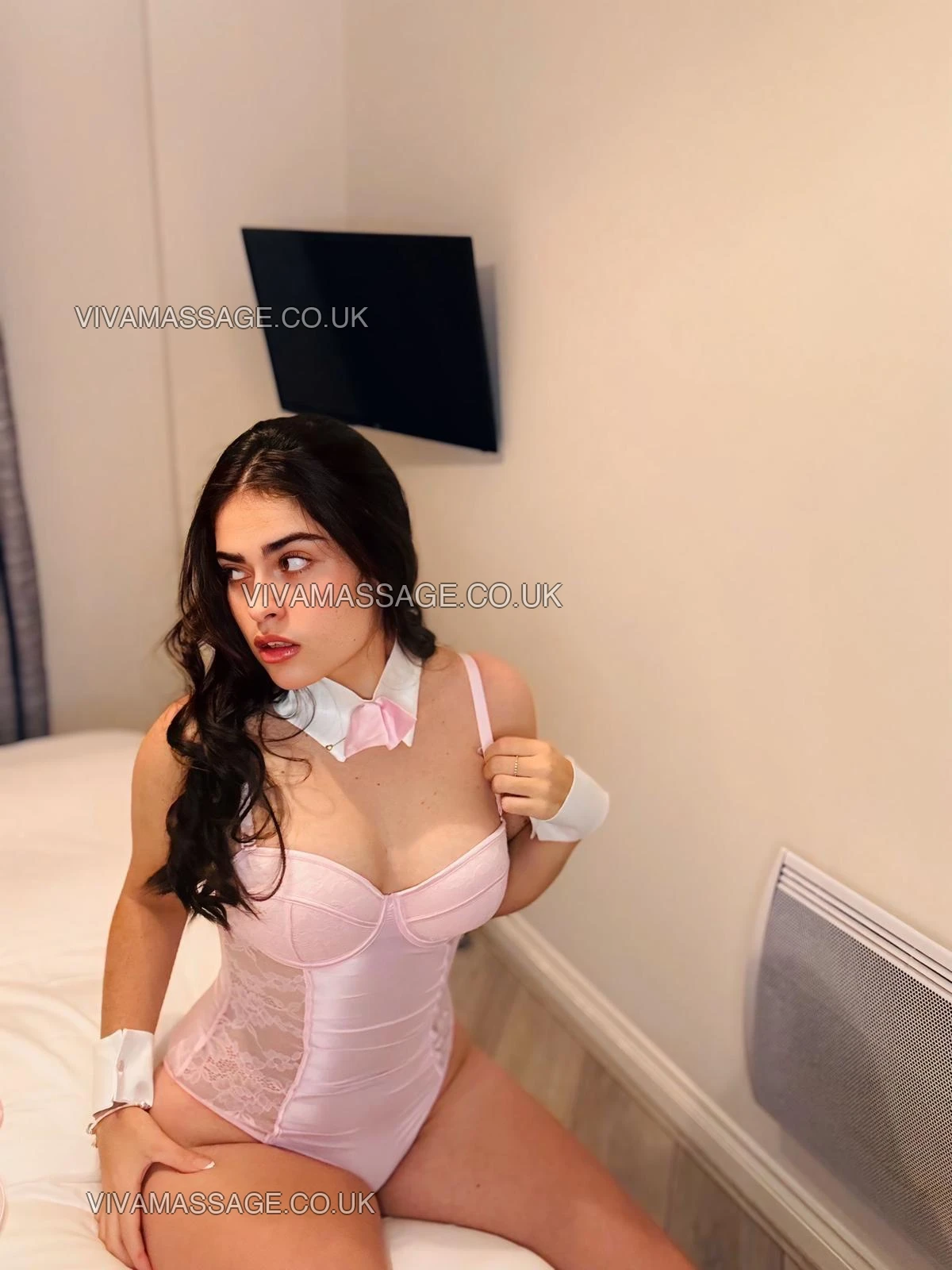 Photo 43 of Bianca-bella