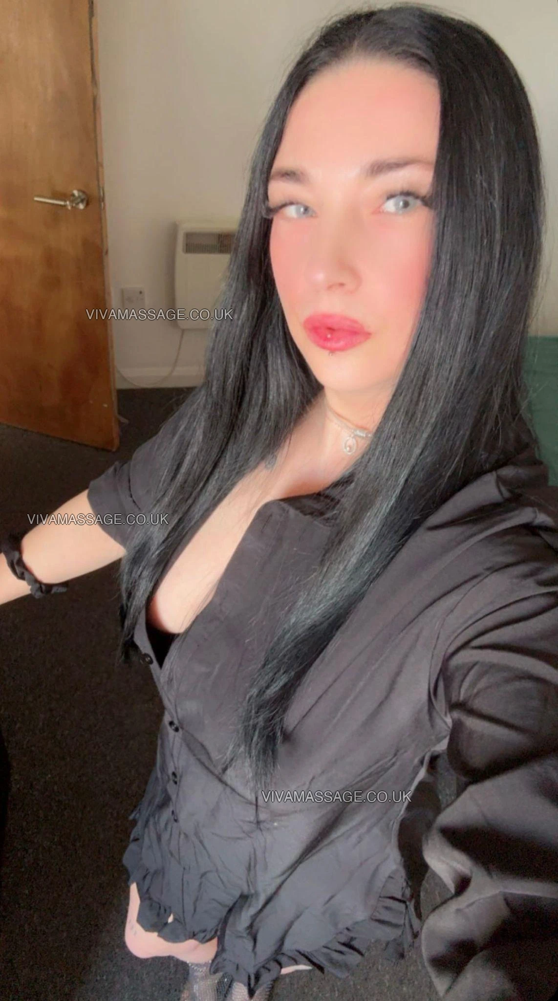 Photo 17 of Seductive.Isabella