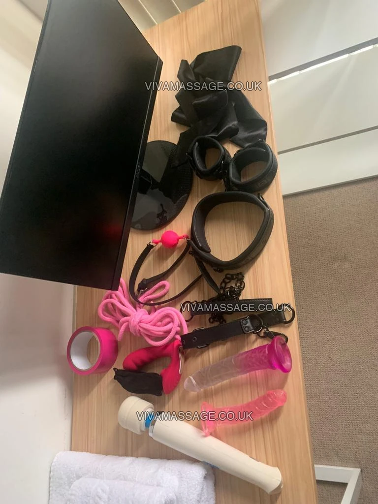 Photo 1 of British babe Venus