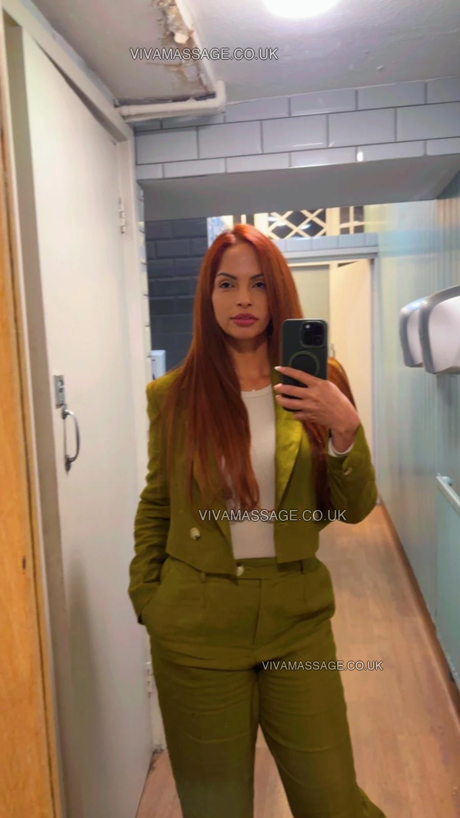 Photo 12 of NAUGHTY_CRISTAL