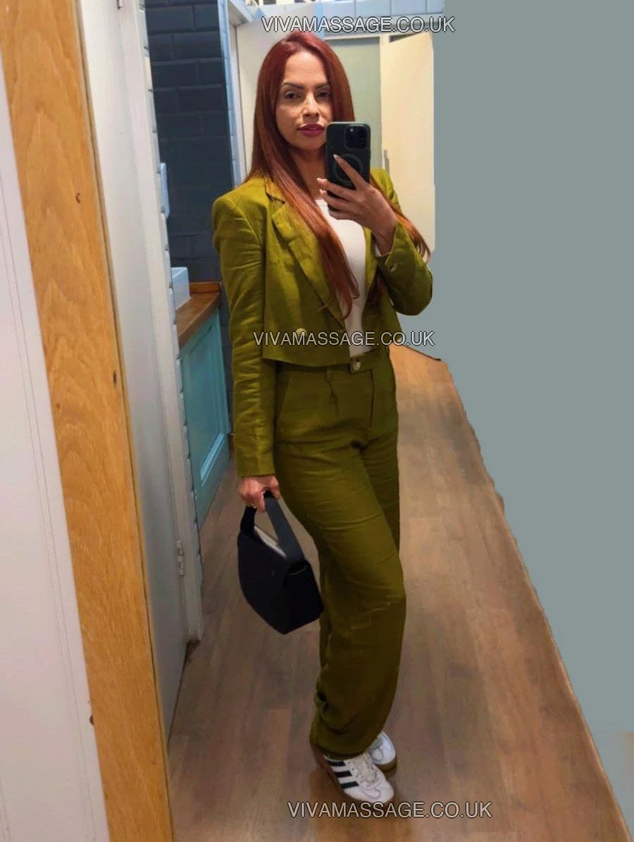 Photo 16 of NAUGHTY_CRISTAL