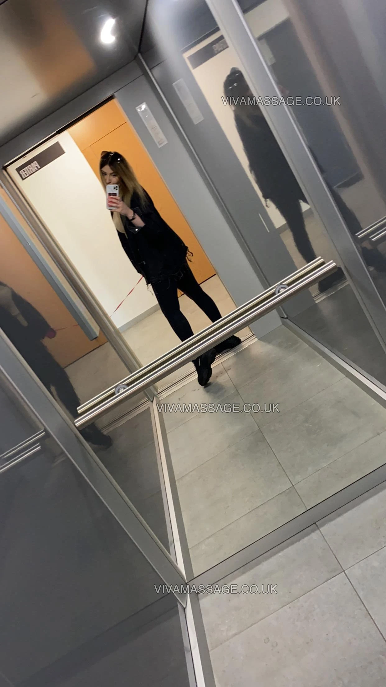 Photo 7 of —Lara—