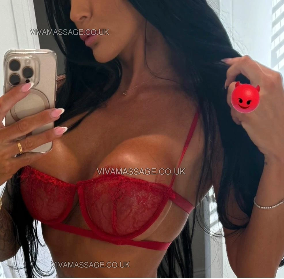 Photo 8 of Raunchy Reegan xx