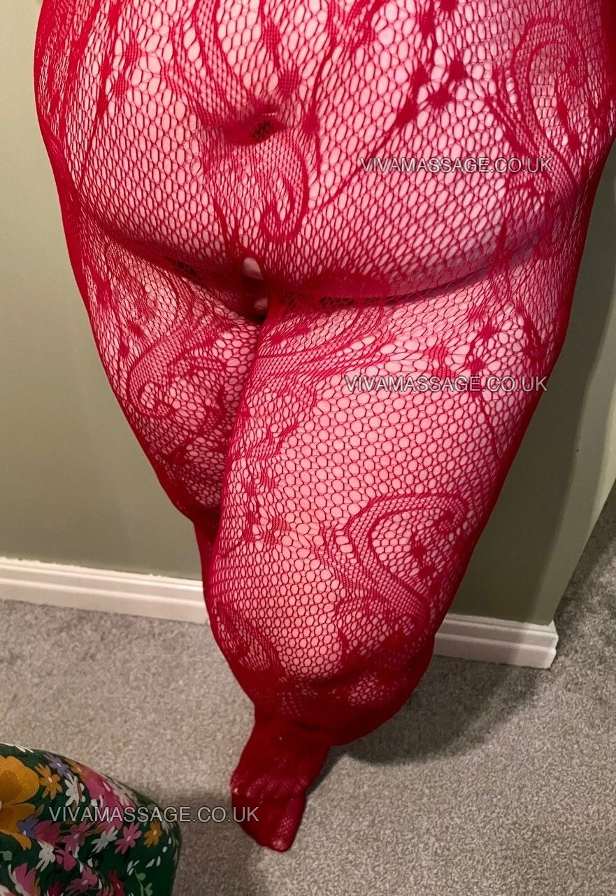 Photo 36 of Curly Paige