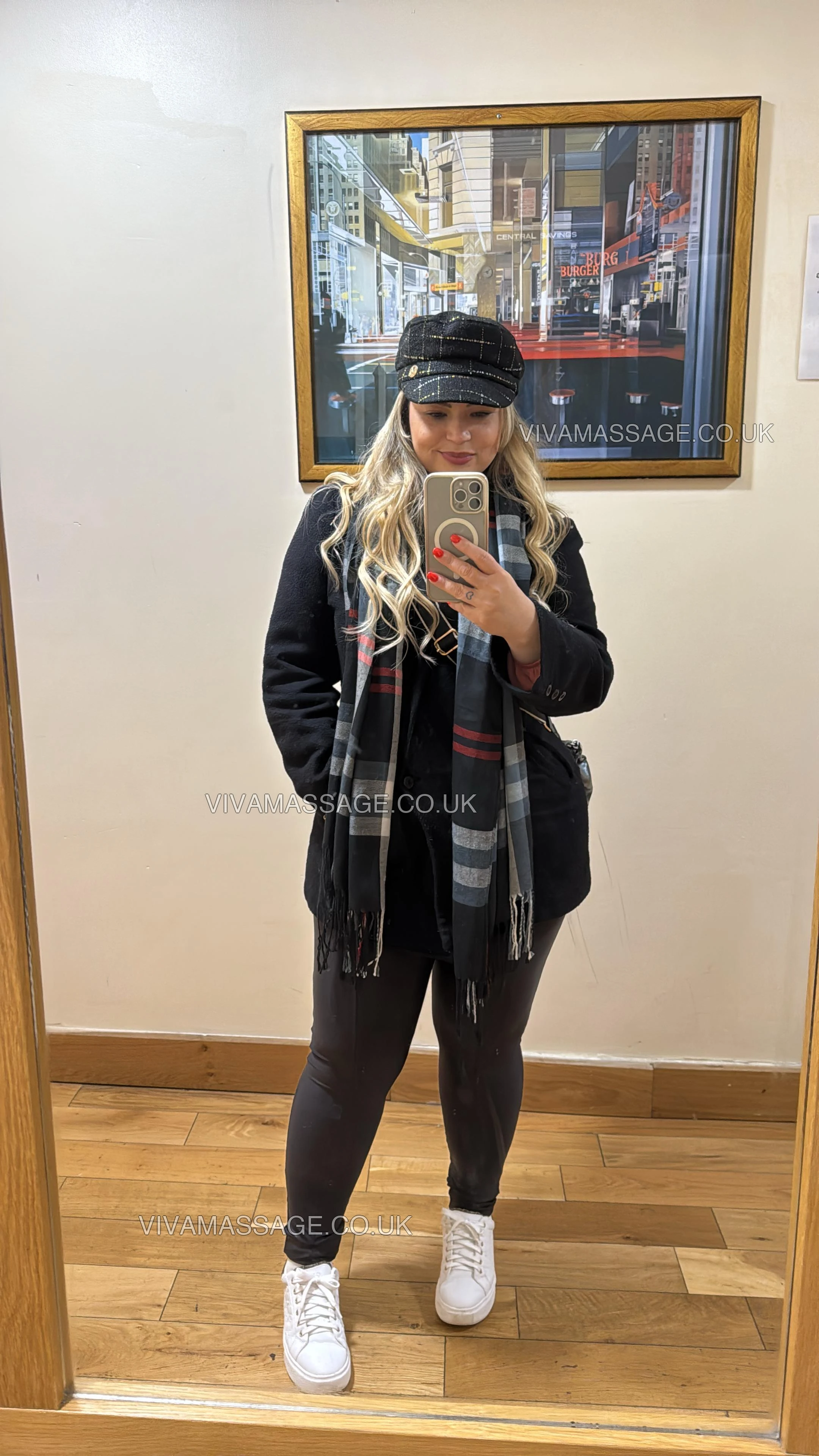 Photo 1 of Loira Nanda