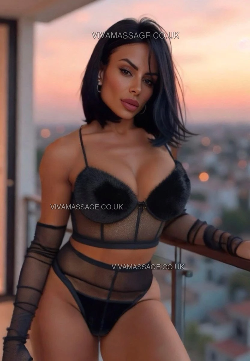 Photo 13 of Anitta_Larissa