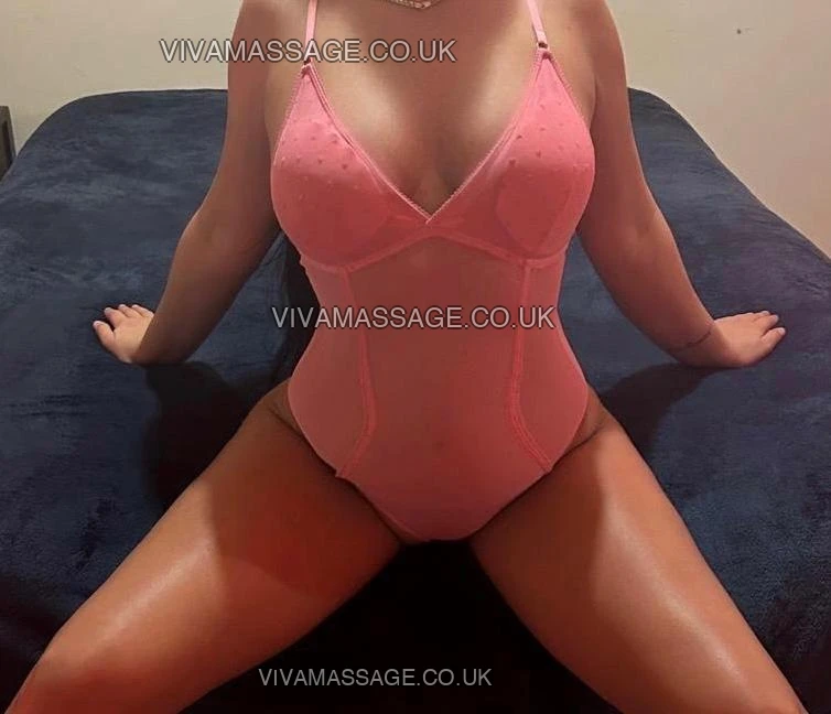 Photo 14 of Viky_GFE