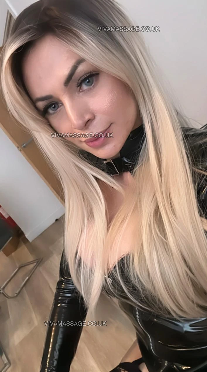 Photo 5 of BELLA BR4ZILIAN GFE